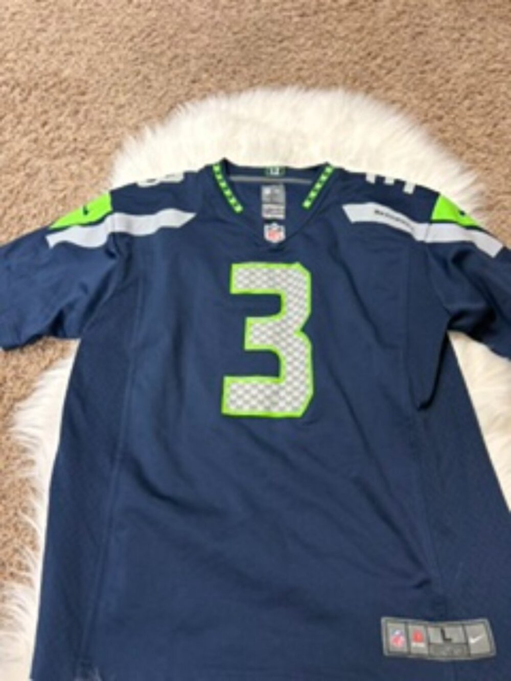 Seattle Seahawks Russell Wilson #3 Nike Jersey - L